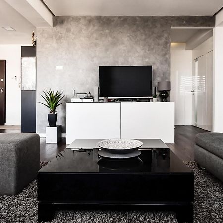 2 Bedroom Penthouse In City Center, Free Parking ซาราเยโว ภายนอก รูปภาพ