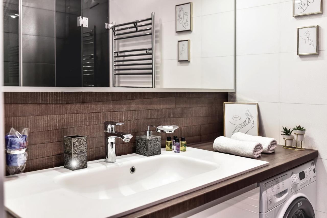 2 Bedroom Penthouse In City Center, Free Parking ซาราเยโว ภายนอก รูปภาพ